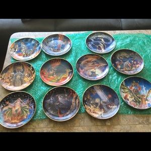 Franklin Mint Heirloom Wizard and Dragons plate collection